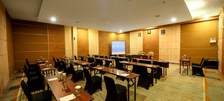 库邦克里斯塔尔酒店(Kristal Hotel Kupang)图片