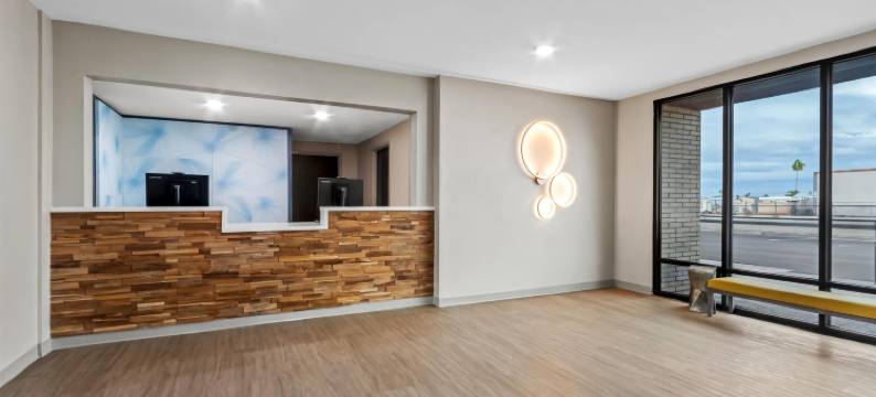 温德姆菲尼克斯-皮奥里亚/格伦代尔的回声套房延长住宿(Echo Suites Extended Stay by Wyndham Phoenix-Peoria/Glendale)图片