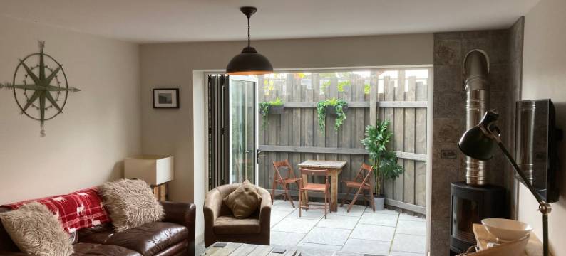 Great country-style house with a courtyard图片