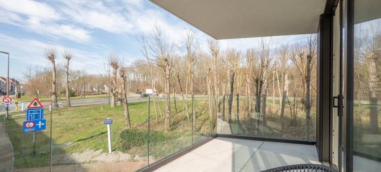 拉布里斯克诺克海斯特现代公寓，带两间卧室和阳光露台(La Brise Knokke-heist Modern Appartement met 2 Slaapkamers en Zonnig Terras)图片