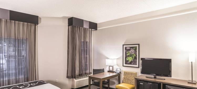 费拉格尔斯塔夫拉昆塔温德姆套房酒店(La Quinta Inn & Suites by Wyndham Flagstaff)图片