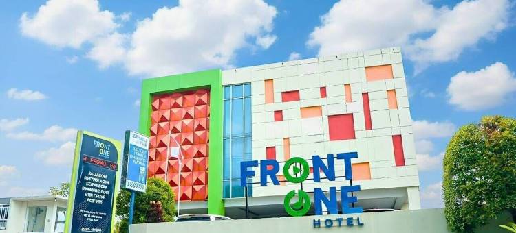前一普瓦达迪酒店(Front One Hotel Purwodadi)图片
