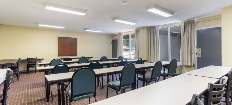 加拉廷 - 纳许维尔地铁伊克诺郊外小屋(Econo Lodge Gallatin - Metro Nashville)图片