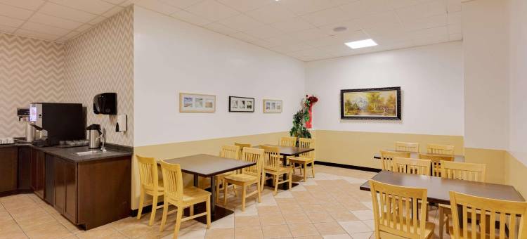 埃德森美吟酒店(Baymont by Wyndham Edson)图片