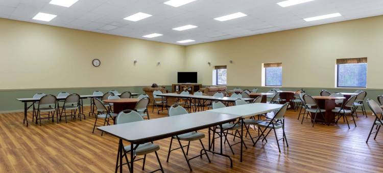 塔马拉克威斯康星德尔斯温德姆华美达酒店(Tamarack Wisconsin Dells, a Ramada by Wyndham)图片