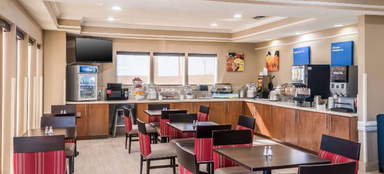 I-10东舒适酒店-近AT&T中心(Comfort Inn Near Frost Bank Center)图片