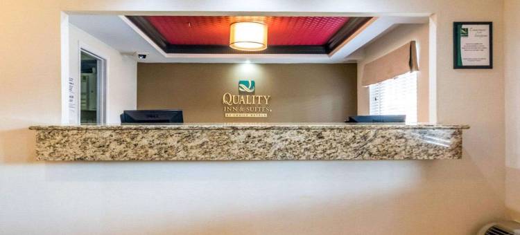 大学机场凯艺套房酒店(Quality Inn & Suites University-Airport)图片