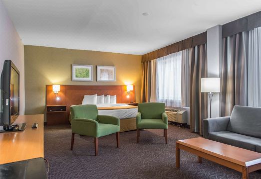 Ramada Plaza by Wyndham MontrealHotel Overview