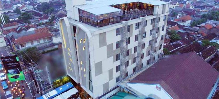 黄星安巴卢莫酒店(Yellow Star Ambarukmo Hotel)图片