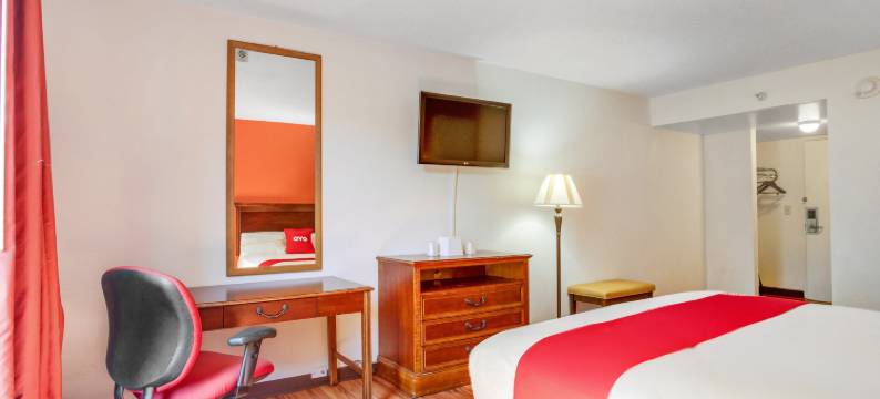 OYO马斯基根莫娜湖酒店(OYO Hotel Mona Lake Muskegon)图片