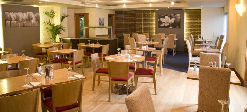 普瑞米尔伦敦埃尔斯特里/伯翰姆伍德酒店(Premier Inn London Elstree / Borehamwood)图片