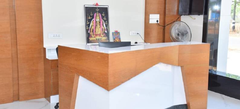 甘尼什子午线酒店(Ganesh Meridian)图片