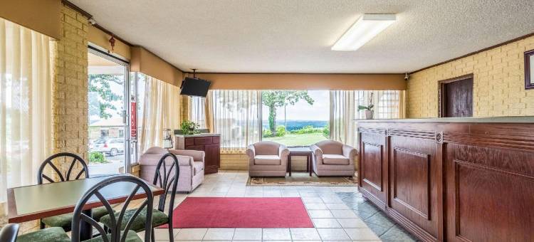 阿肯色贝茨维尔温德姆戴斯酒店(Days Inn by Wyndham Batesville AR)图片