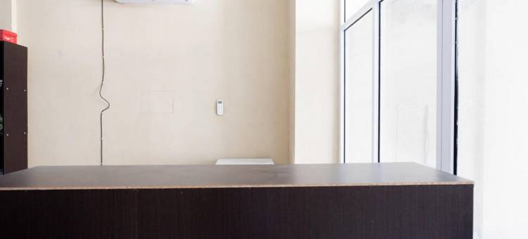 RedDoorz 在Solo的Hartono购物中心附近(RedDoorz Near Hartono Mall Solo)图片