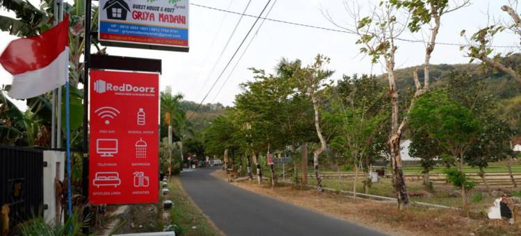 RedDoorz Syariah near Alun Alun Pacitan 2图片