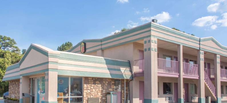 达拉姆-大学区速8酒店(Super 8 by Wyndham Durham/University Area NC)图片