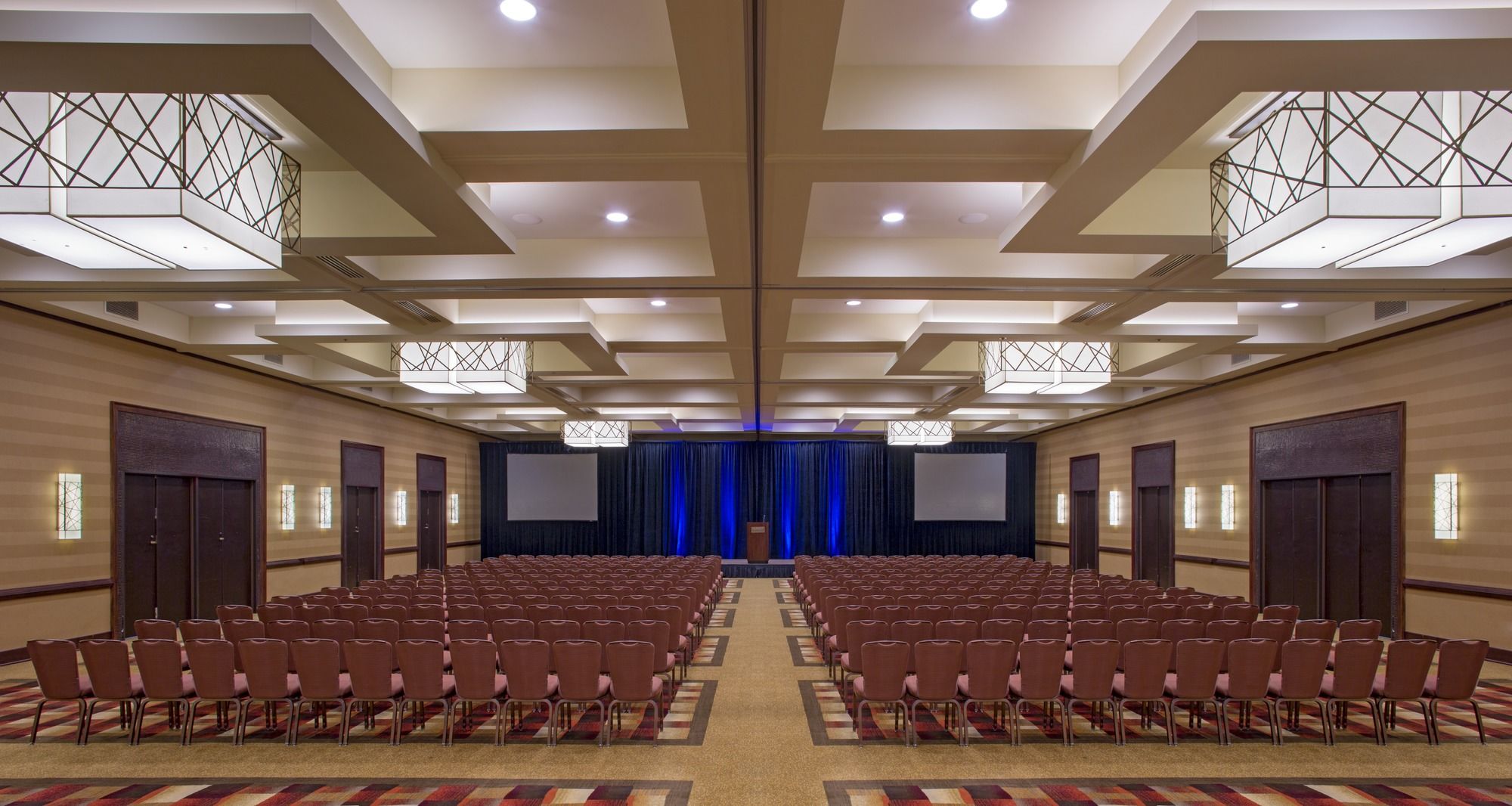 Hyatt Regency Louisville Over view