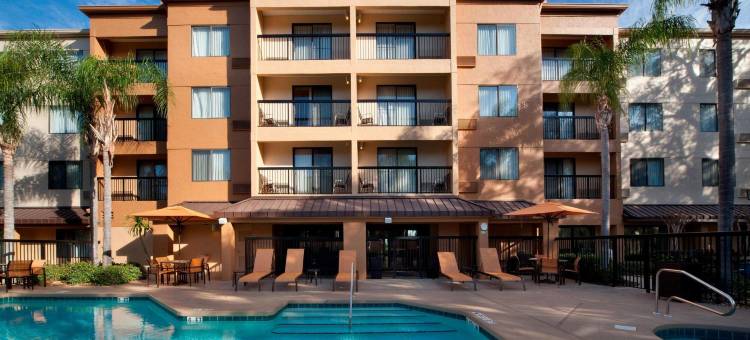 东奥兰多/UCF区万怡酒店(Courtyard Orlando East/UCF Area)图片