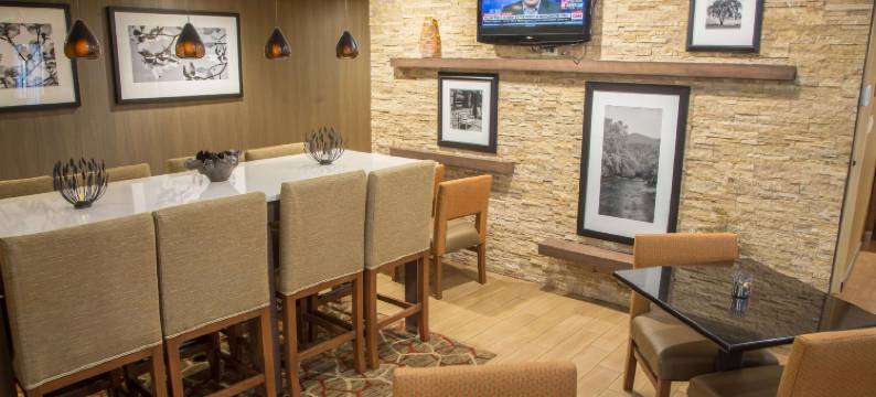 诺克斯维尔橡树岭欢朋酒店(Hampton Inn by Hilton Oak Ridge Knoxville)图片