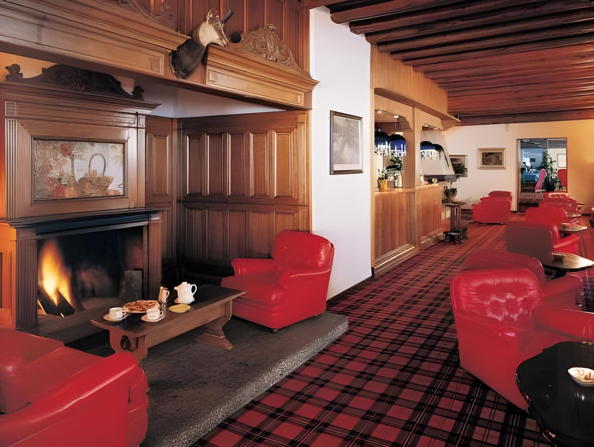 Savoia Palace Hotel Over view