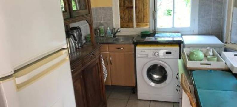 Chambre et Salle de Bain privé s'Ouvrant Sur Terrasse, Jardin et Cuisine d'été图片