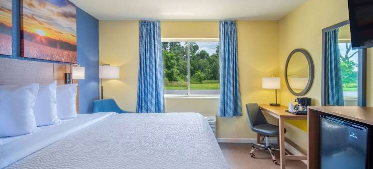 埃文斯代尔滑铁卢温德姆戴斯酒店(Days Inn by Wyndham Evansdale Waterloo)图片