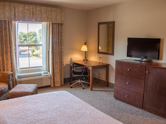 希尔顿欢朋酒店-墨菲