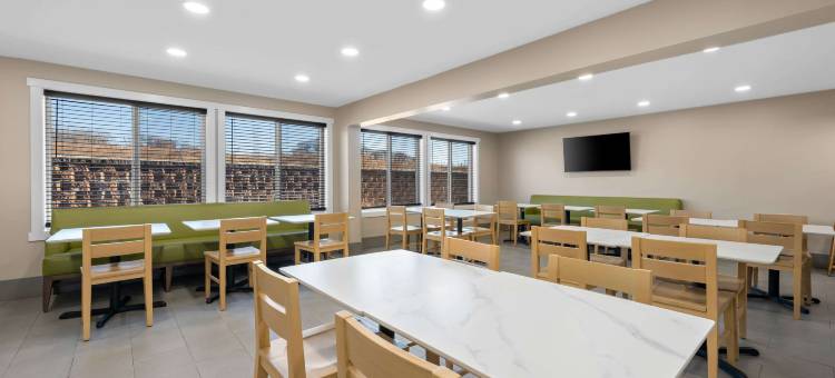 库恩拉匹兹丽怡酒店(Country Inn & Suites by Radisson, Coon Rapids, MN)图片