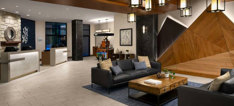 惠斯勒村德尔塔套房酒店(Delta Hotels Whistler Village Suites)图片