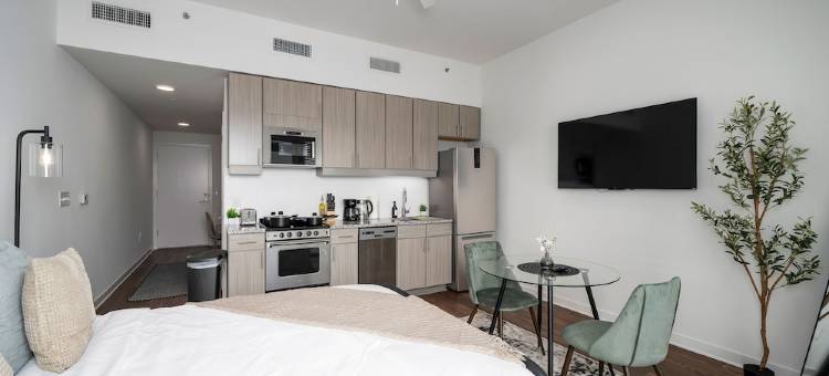 现代度假公寓，带私人阳台(Modern Studio Getaway w/Private Balcony)图片