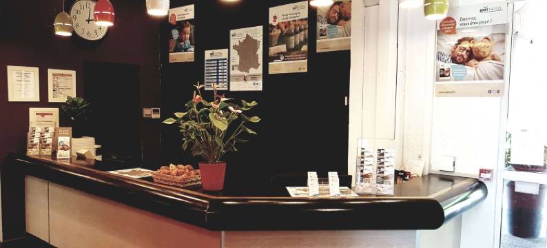 里昂北达迪利布里特酒店(Brit Hotel Lyon Nord Dardilly)图片