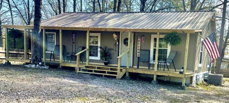 舒适温馨距瓦希塔湖北端仅数分钟的度假木屋.(“Comfy Cozy Rental Cabin” Just Minutes from the North End of Lake Quachita.)图片