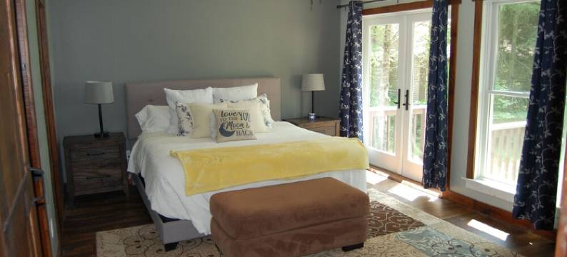 Tranquil, Cozy, Luxurious Family, Pet and Handicap Friendly Home in Luck, WI.图片
