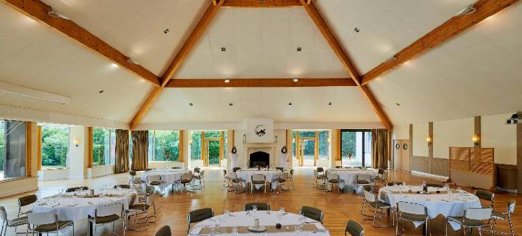 尤里枫丹诺富特酒店(Novotel Fontainebleau Ury)图片