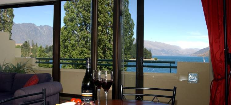 湖畔公寓(Lakefront Apartments,18 Lake Esplanade Road)图片