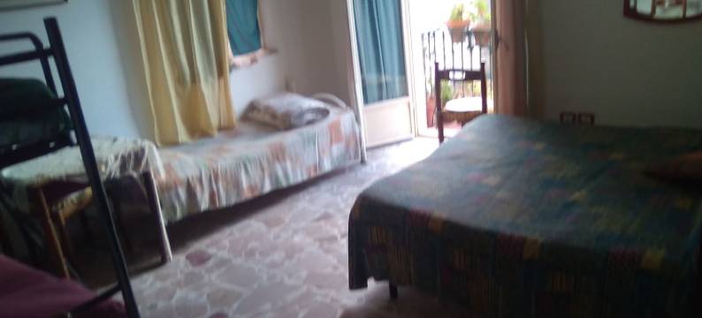 大型四人房(Large Quadruple Room)图片