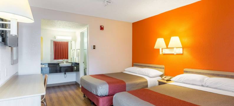 阿尔伯克基南 - 机场6号汽车旅馆(Motel 6 Albuquerque, NM - South - Airport)图片