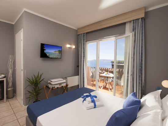 单车与船阿根廷酒店