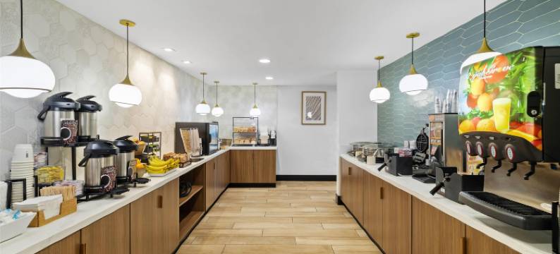 温德姆旗下圣克鲁斯拉昆塔温德姆酒店套房(La Quinta Inn & Suites by Wyndham Santa Cruz)图片