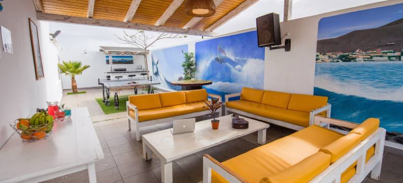 富埃特文图拉岛冲浪手住宿(Surf Riders Fuerteventura)图片