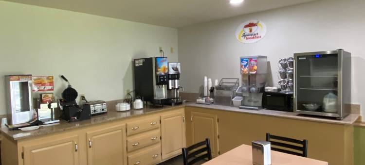 威廉姆斯温德姆速8酒店(Super 8 by Wyndham Williams)图片