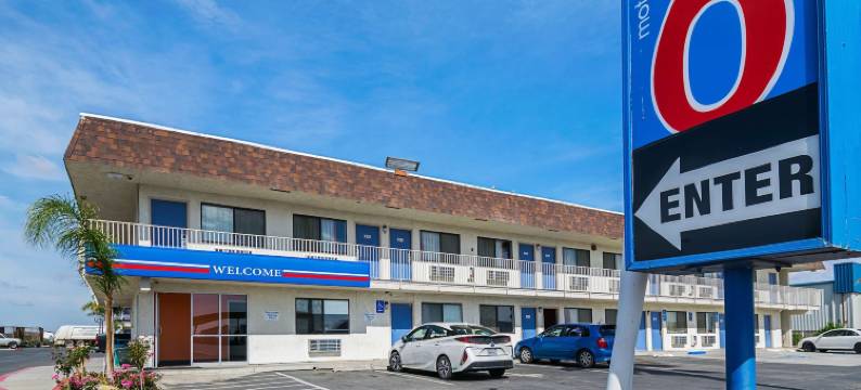 加州洛斯特希尔斯Motel 6酒店(Motel 6 Lost Hills, CA)图片