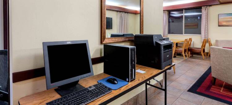 赫勒拿拉昆塔温德姆套房酒店(La Quinta Inn & Suites by Wyndham Helena)图片