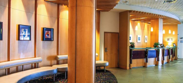 iHOTEL & 会议中心红鹿(IHotel and Conference Centre Red Deer Formerly Radisson)图片