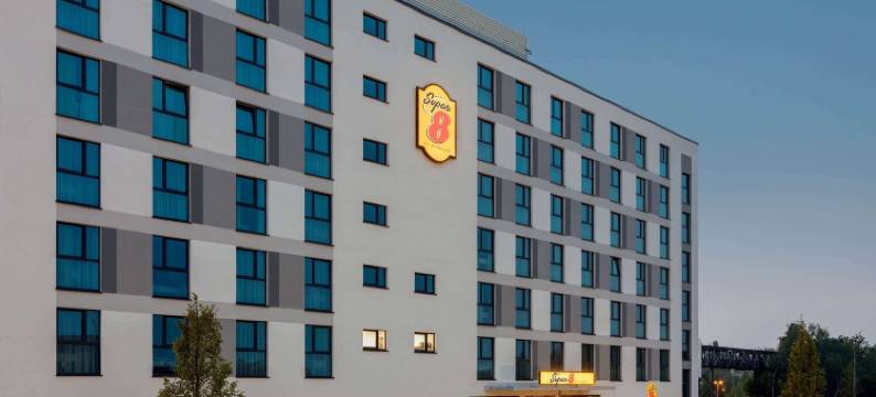 奥伯豪森温德姆速8酒店(Super 8 by Wyndham Oberhausen)图片