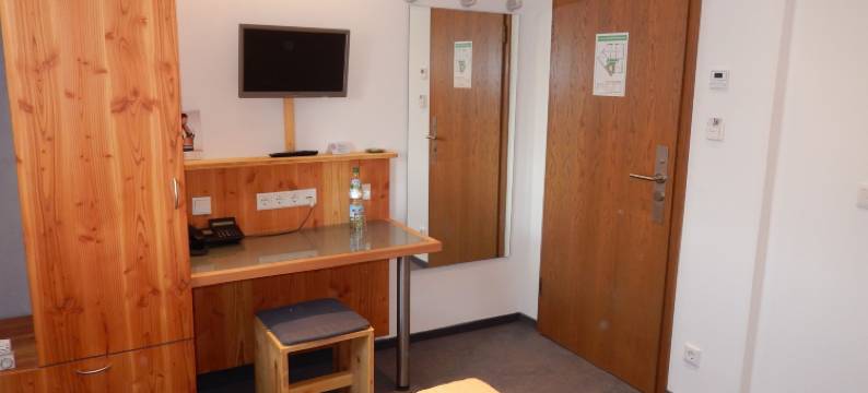 费尔巴彻霍夫酒店(Hotel Feuerbacher Hof)图片