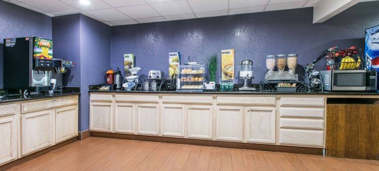 俄克拉何马市机场温德姆麦客达套房酒店(Microtel Inn & Suites by Wyndham Oklahoma City Airport)图片