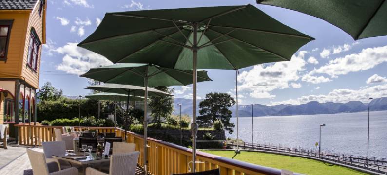 拉维克菲尤尔德酒店(Lavik Fjord Hotel & Apartments)图片