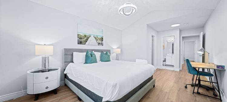 时尚舒适 - 4卧室度假屋，高速WiFi，2.5个卫生间(Stylish & Cozy - 4Bdrm House Fast WIFI, 2.5 Bath)图片
