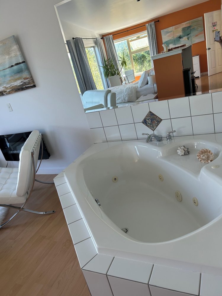 Armand Heights Over view